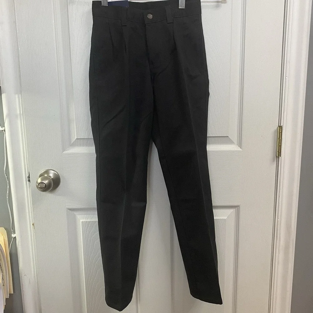 Chaps NWT Boys' School Approved Black Pleated Front Pants Size 10 Slim‎